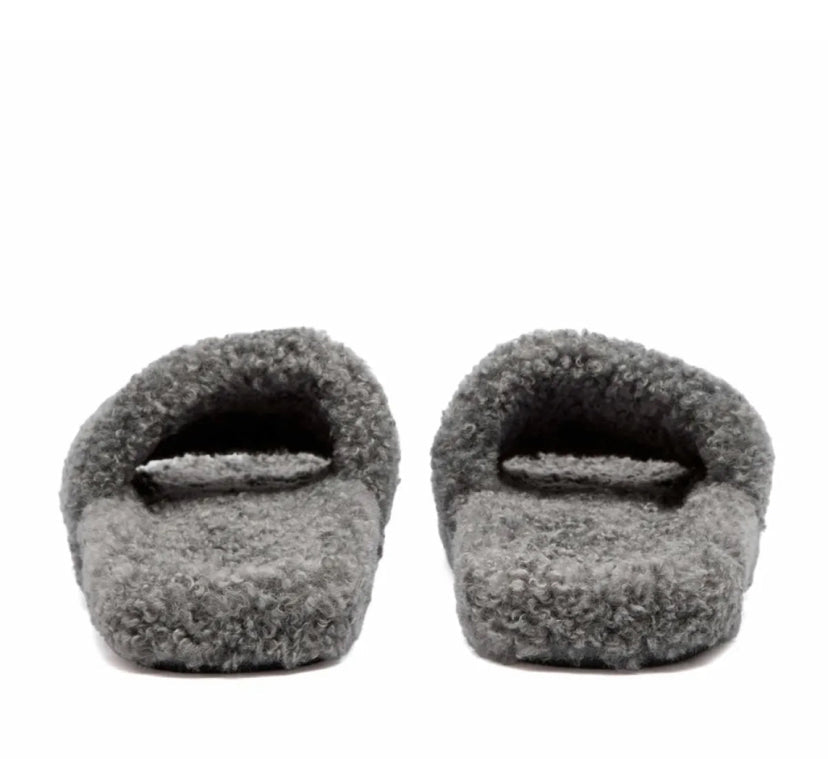 BALENCIAGA FURRY Slides